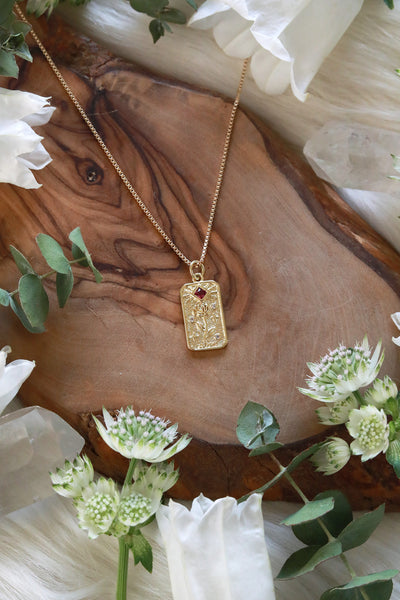 En Rose Gold Necklace