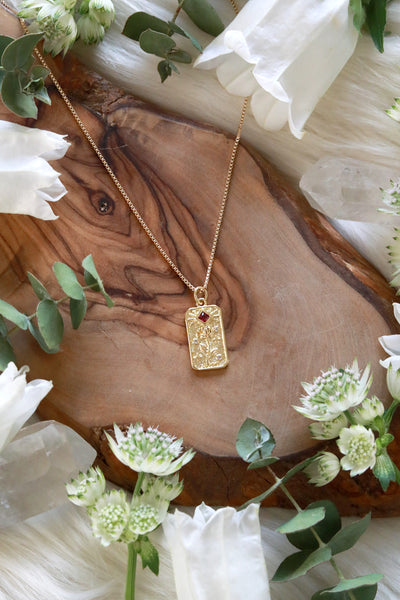En Rose Gold Necklace