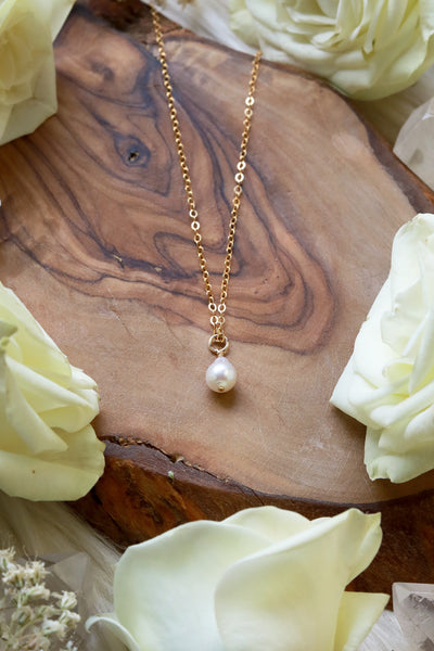 Pearl Drip Gold Necklace