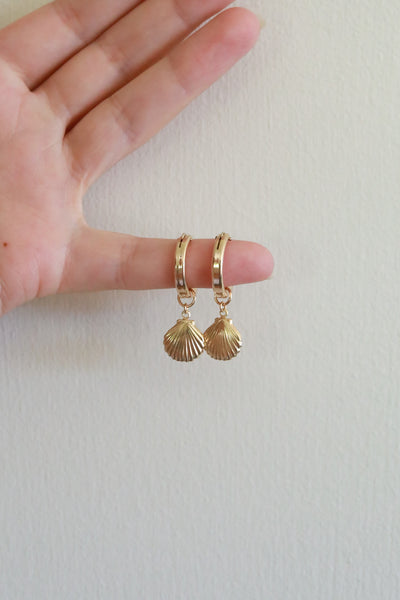 Sandy Goldfilled Huggies Earrings